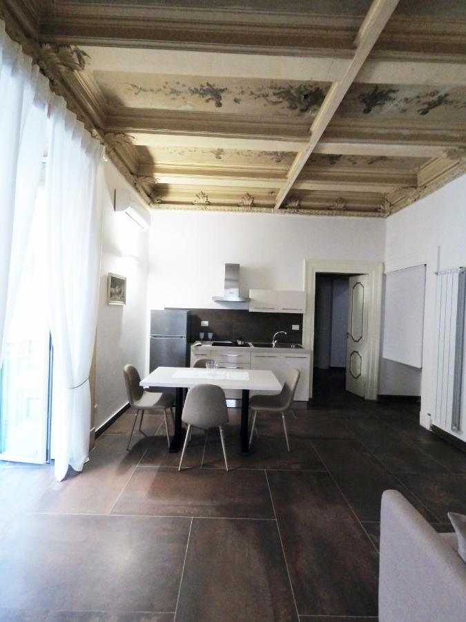 Questo Rinascimento Casa Newman เนเปิลส์ ภายนอก รูปภาพ