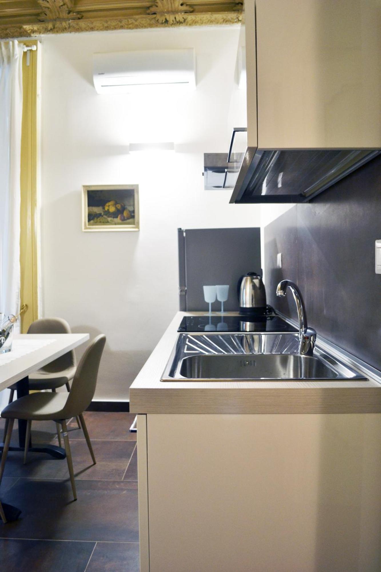 Questo Rinascimento Casa Newman เนเปิลส์ ภายนอก รูปภาพ